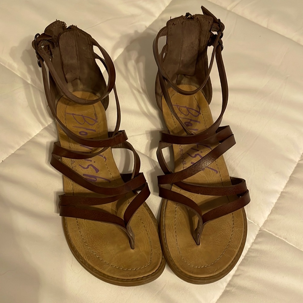 Blowfish strappy sandals. Size 8. Back zipper. Elastic stretch at buckle.